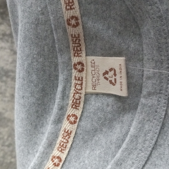 Womens Med/Sm Football T Shirt NWT - Picture 5 of 7